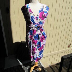 #104  NEW WOMEN'S FLORAL SUMMER DRESS BY PHASE EIGHT (SIZE 8US / 12UK)
